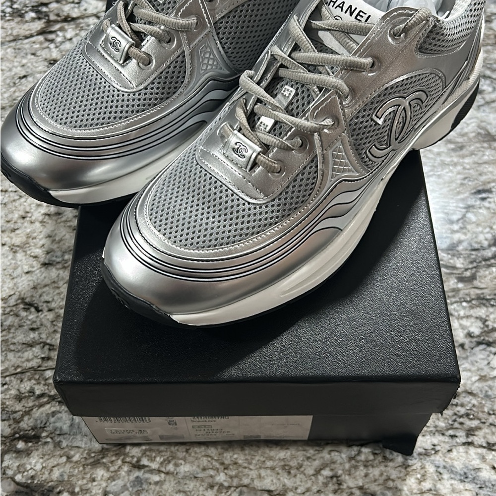 Chanel CC Logo Sneaker ‘White Silver’ size 46(us13) brand new
